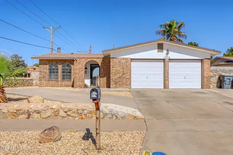 1028 Shawnee Ln, El Paso, TX 79912
