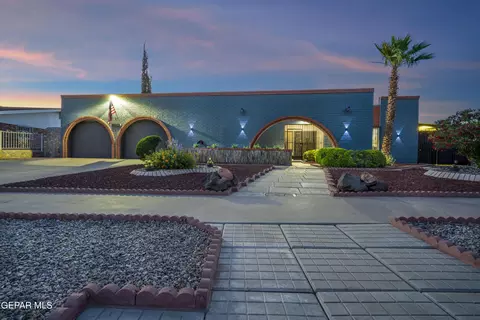 10675 Janway Dr, El Paso, TX 79935