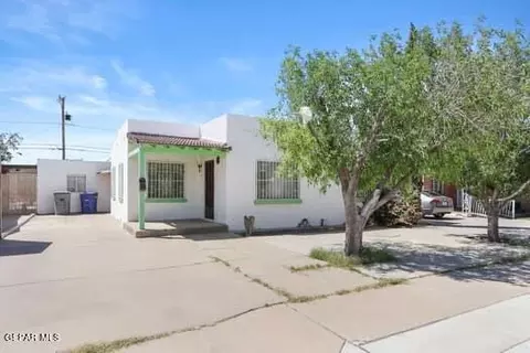 151 Red Robin Dr, El Paso, TX 79915