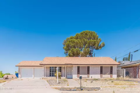 301 Bright Water Ln, El Paso, TX 79912