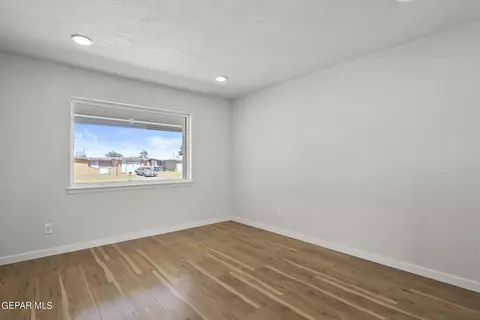 10453 Lambda Dr, El Paso, TX 79924 photo 15