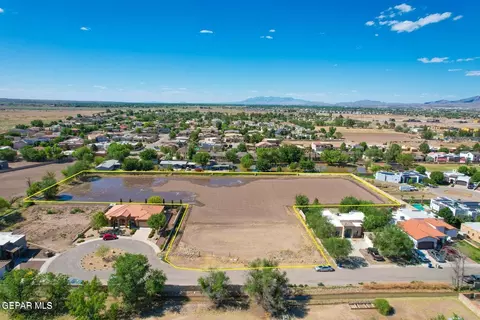 1049 Maximo St, El Paso, TX 79932