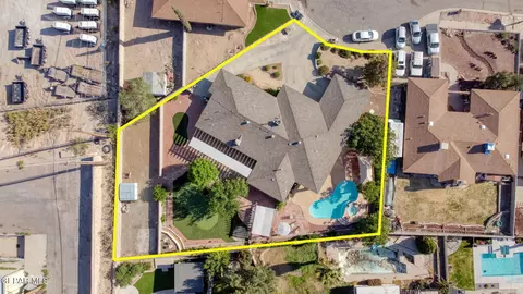10825 John Schlee Ct, El Paso, TX 79935