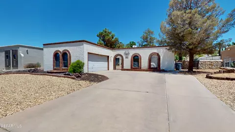 6937 Villa Hermosa Dr, El Paso, TX 79912