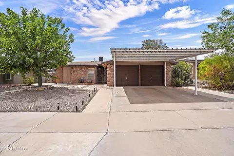 829 Nita Fey Dr, El Paso, TX 79912