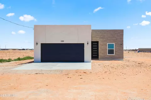 1352 Syrian Desert Dr, Chaparral, NM 88081