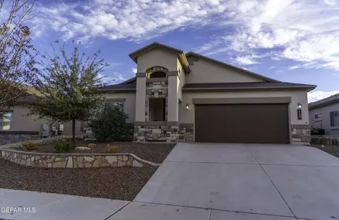 881 Holly Park Ave, Santa Teresa, NM 88008