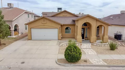 13762 Paseo Las Nubes Dr, El Paso, TX 79928