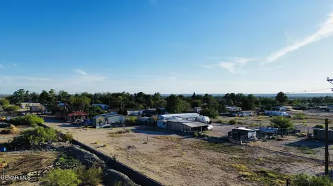 291 Holguin Ave, Vinton, TX 79821