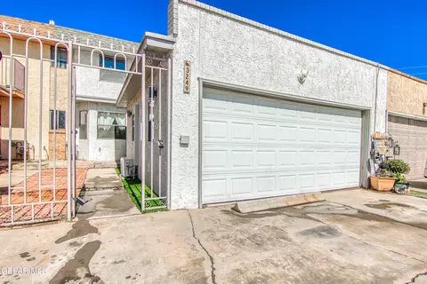 3249 Isla Morada Dr, El Paso, TX 79925