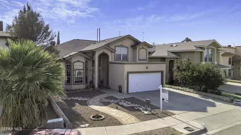 1523 Paseo Feliz Dr, El Paso, TX 79928