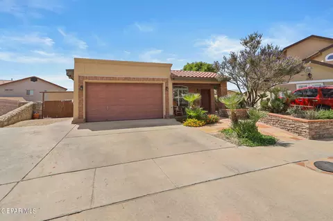 3373 Tierra Mision Dr, El Paso, TX 79938