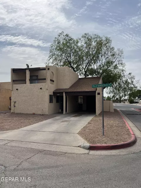3200 Isla Banderas Way, El Paso, TX 79925