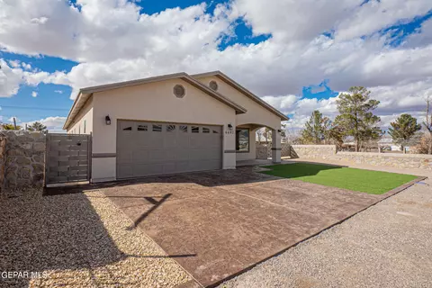 6487 Songland Rd, El Paso, TX 79932