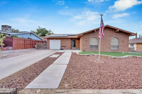 11771 Jim Thorpe Dr, El Paso, TX 79936
