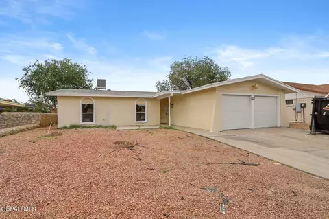 2905 Fierro Dr, El Paso, TX 79935