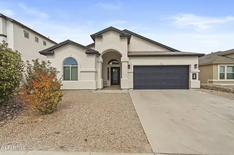 108 N Manzanita Dr, El Paso, TX 79928