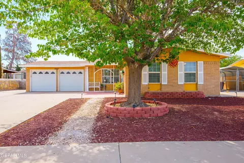 2920 Gaston Dr, El Paso, TX 79935