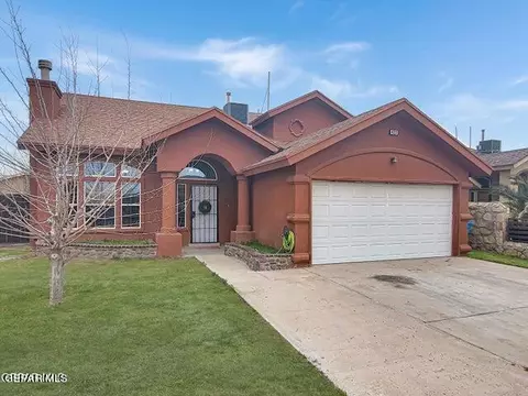 423 Valle Liso Ln, Socorro, TX 79927