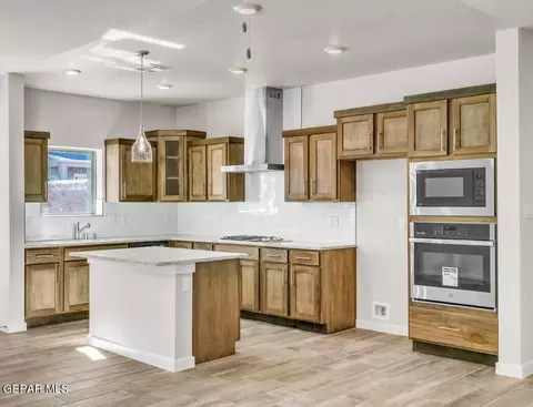 15220 Composition Ave, El Paso, TX 79938 photo 2