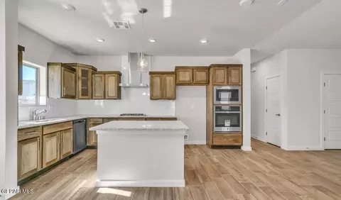15220 Composition Ave, El Paso, TX 79938 photo 15