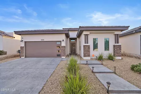 1025 Gunnerside St, El Paso, TX 79928