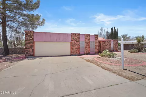 17001 Darrington Rd, Horizon City, TX 79928