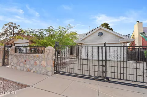 4609 Loma Escondida Dr, El Paso, TX 79934