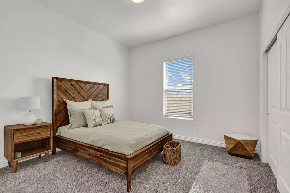 Bedroom - 1910 Concho Ct, El Paso, TX 79911 photo 5 of 17