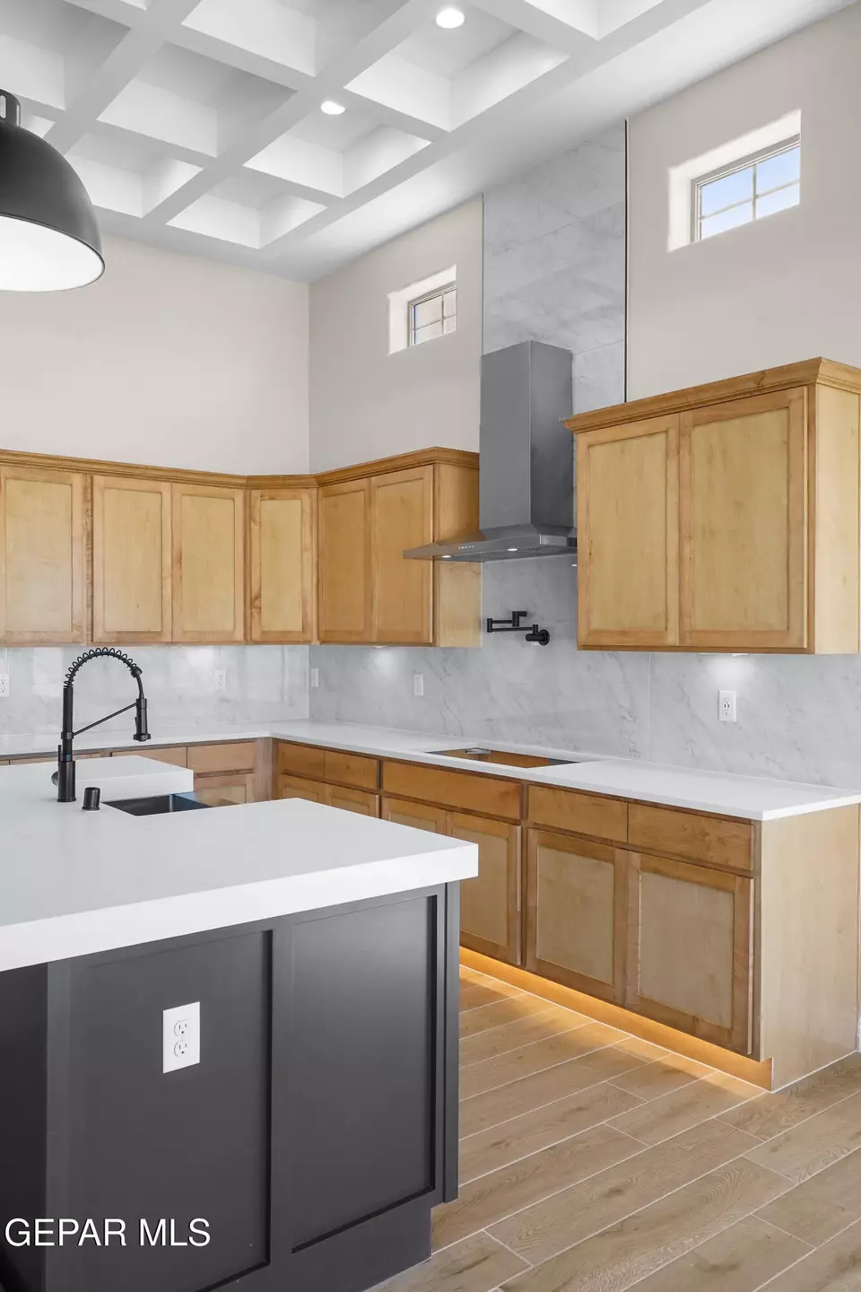 Kitchen - 1910 Concho Ct, El Paso, TX 79911 photo 15 of 22