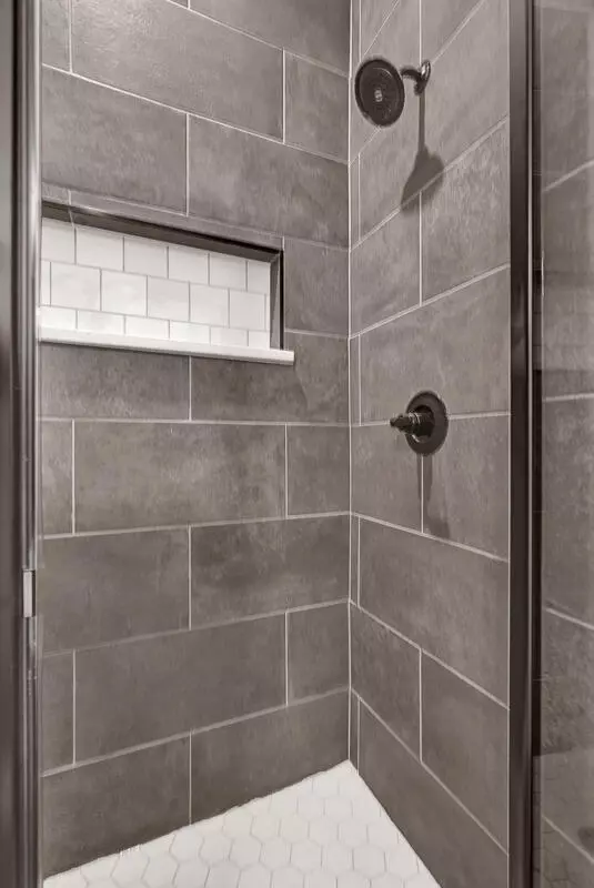 Bath - 1910 Concho Ct, El Paso, TX 79911 photo 2 of 24