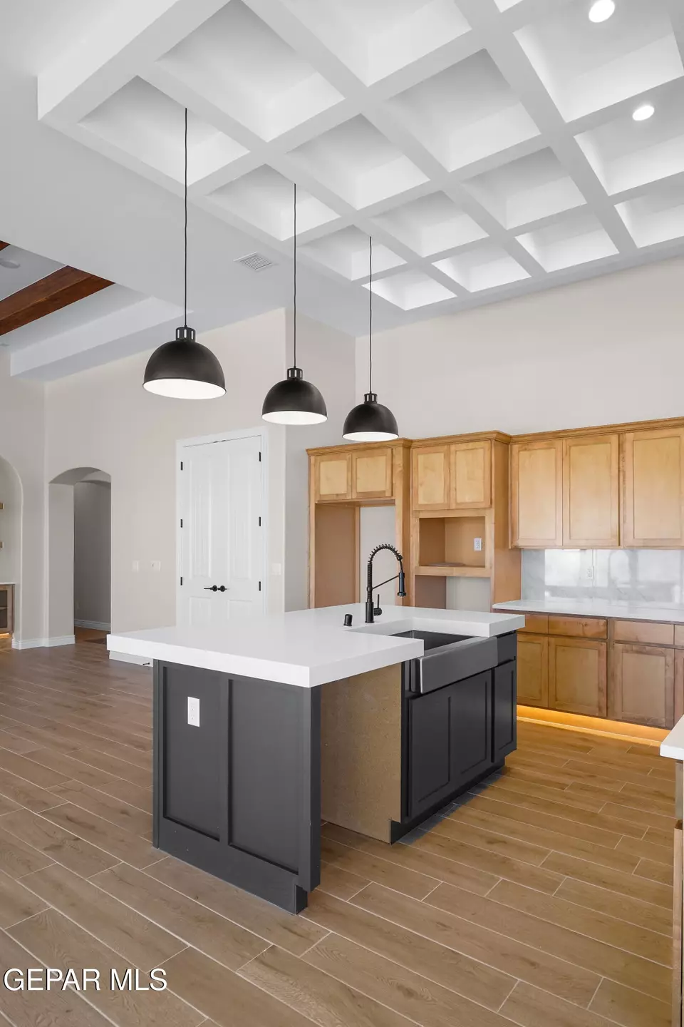 Kitchen - 1910 Concho Ct, El Paso, TX 79911 photo 17 of 22
