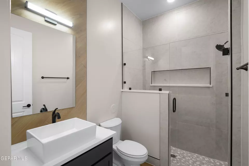 Bath - 1910 Concho Ct, El Paso, TX 79911 photo 22 of 24