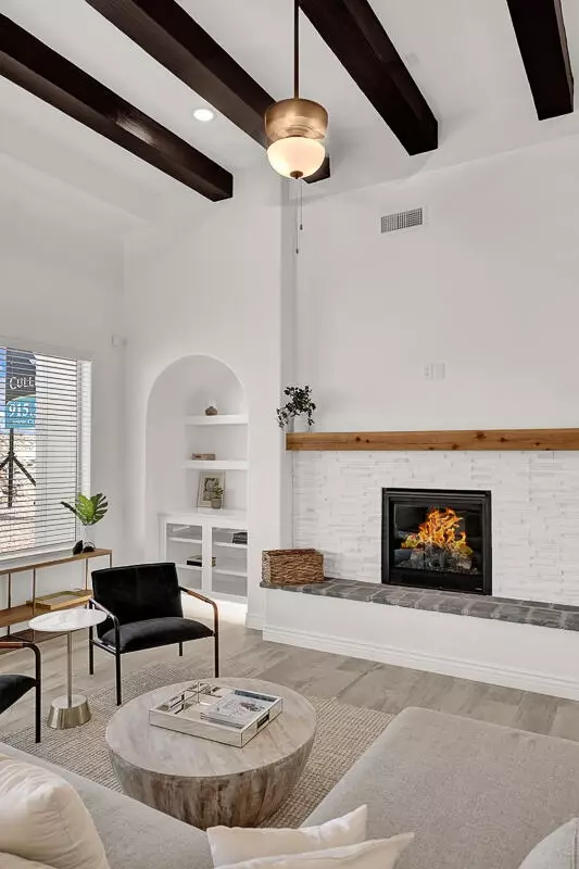 Living - 1910 Concho Ct, El Paso, TX 79911 photo 7 of 15