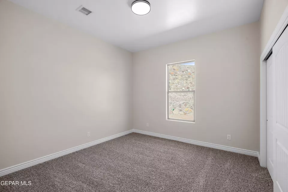 Bedroom - 1910 Concho Ct, El Paso, TX 79911 photo 14 of 17