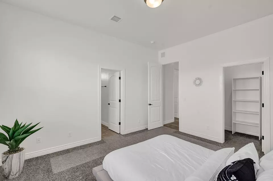 Bedroom - 1910 Concho Ct, El Paso, TX 79911 photo 11 of 17