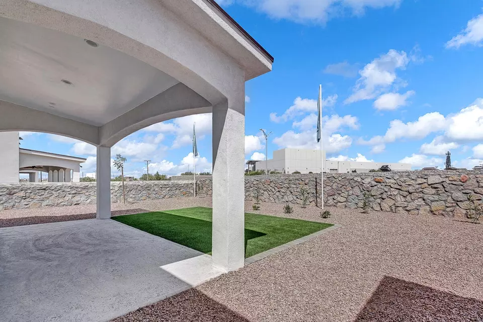 Exterior - 1910 Concho Ct, El Paso, TX 79911 photo 6 of 12