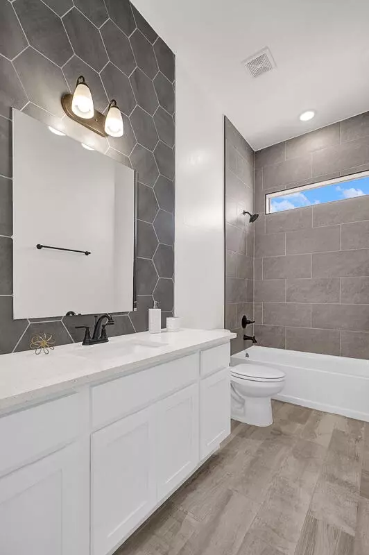 Bath - 1910 Concho Ct, El Paso, TX 79911 photo 11 of 24