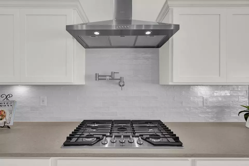 Kitchen - 1910 Concho Ct, El Paso, TX 79911 photo 10 of 22