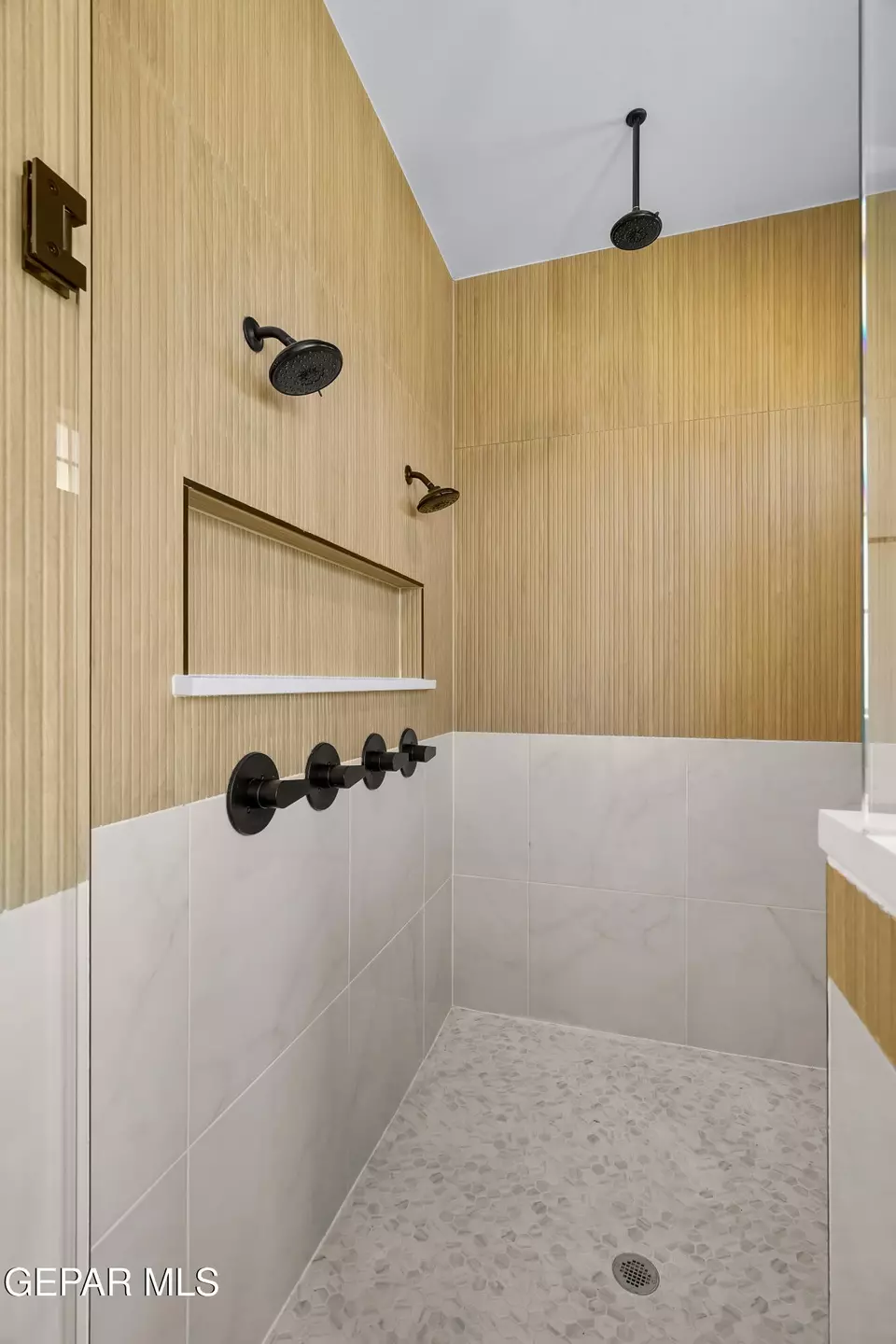 Bath - 1910 Concho Ct, El Paso, TX 79911 photo 18 of 24