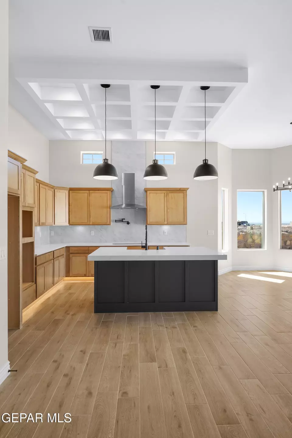 Kitchen - 1910 Concho Ct, El Paso, TX 79911 photo 13 of 22