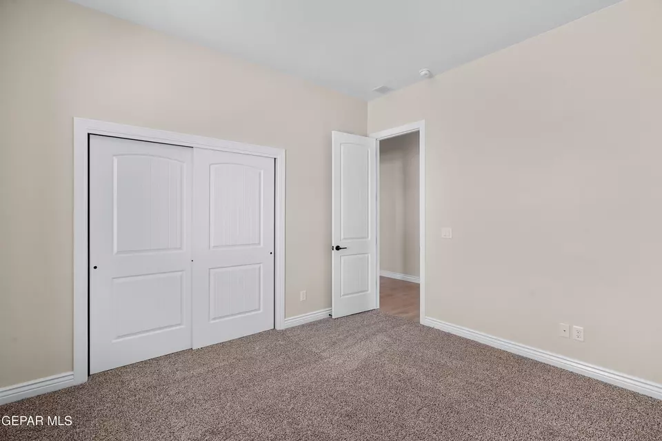 Bedroom - 1910 Concho Ct, El Paso, TX 79911 photo 15 of 17