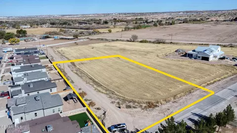 723 Anderson Rd, Socorro, TX 79927