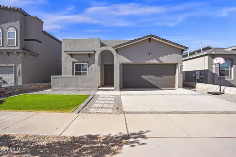 14928 William Meshel Dr, El Paso, TX 79938