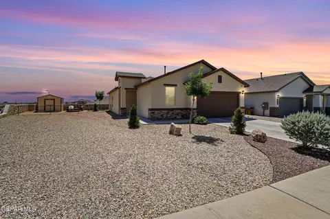 4201 Desert Pinon Pl, Las Cruces, NM 88007