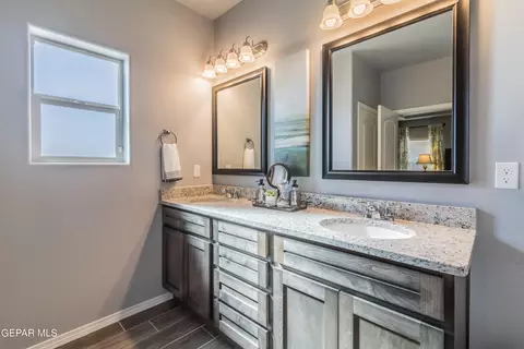 2236 Small Mountain Pl, El Paso, TX 79911 photo 16