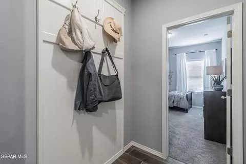 2236 Small Mountain Pl, El Paso, TX 79911 photo 8