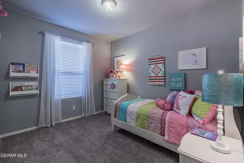 2236 Small Mountain Pl, El Paso, TX 79911 photo 5