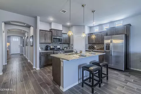 2236 Small Mountain Pl, El Paso, TX 79911 photo 11