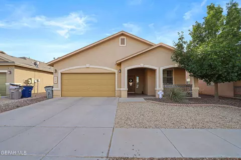 2213 Morning Mist Pl, El Paso, TX 79938